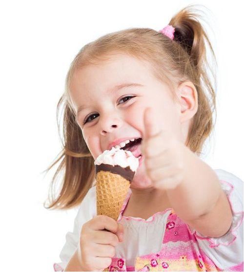 娱乐吃瓜酱小孩吃药,揭秘小孩吃药背后的故事